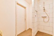 Mini cloison de salle de bain : structurer son espace avec WEDI