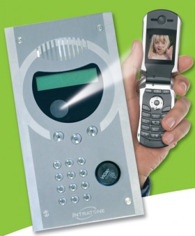 Le téléphone supplante l'interphone