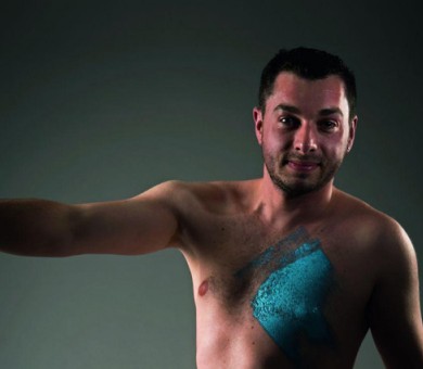 12 artisans se mettent à nu pour l'égalité femmes-hommes
