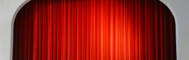Les BATS BOYS mettent le bâtiment au théâtre !